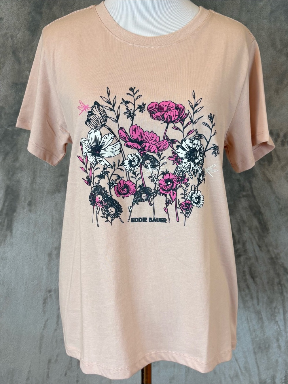 Eddie Bauer Women's Graphic Tee M